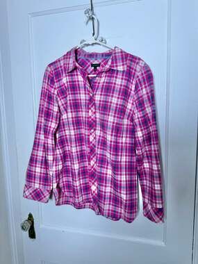 Talbots Medium Pink Navy Plaid Button Down Shirt Preppy Long Sleeve Blouse